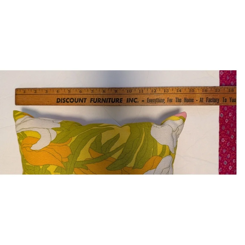 Vintage MCM Floral Pillow 60s 70s Groovy Mod Accent Pastel‎ Psychedelic Cottage